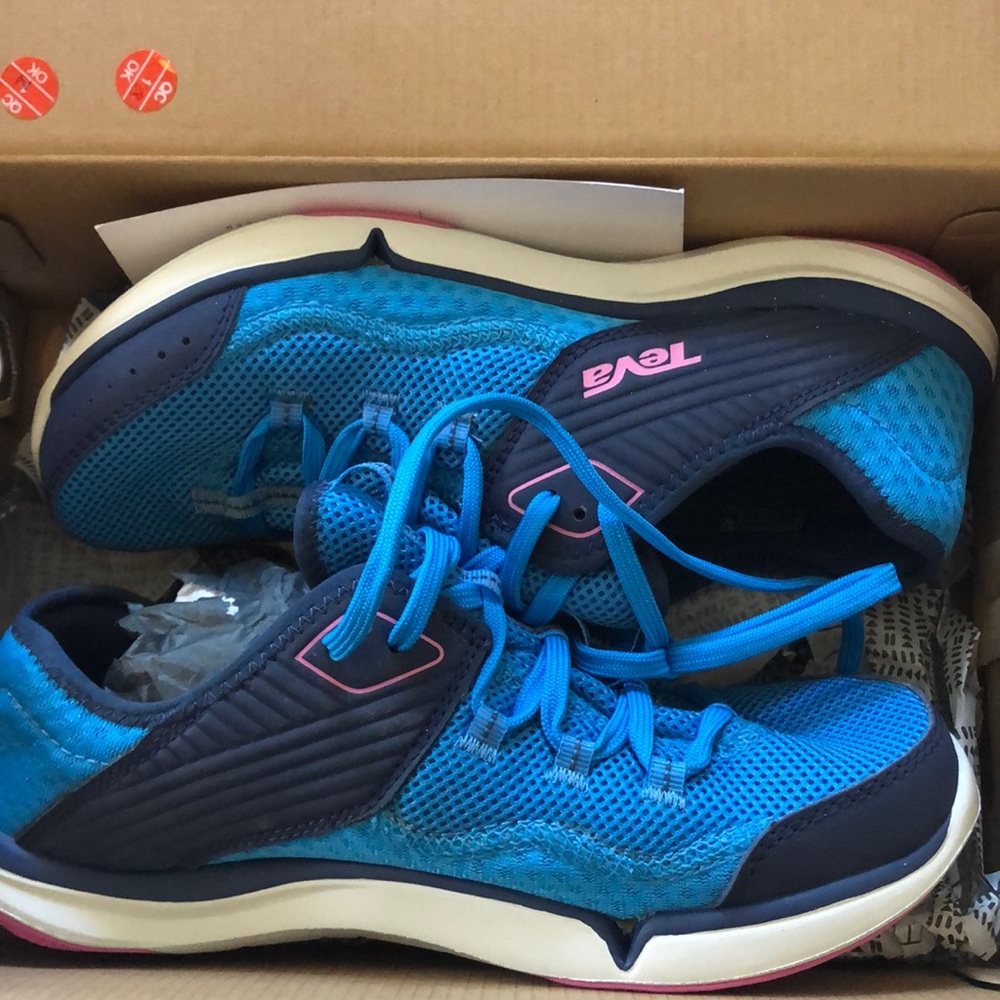 Women’s Tevas. Size 8.5